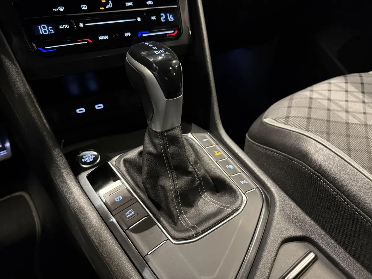 1.4 TSI eHybrid R-Line Business+ |PHEV|NAVI|CarPlay|Elek.Achterklep|IQ Light|