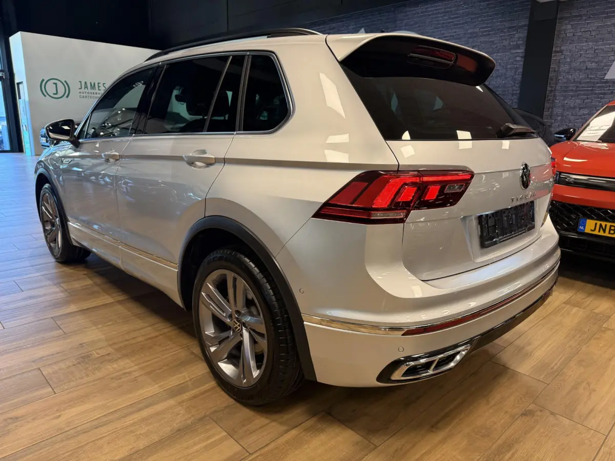 1.4 TSI eHybrid R-Line Business+ |PHEV|NAVI|CarPlay|Elek.Achterklep|IQ Light|