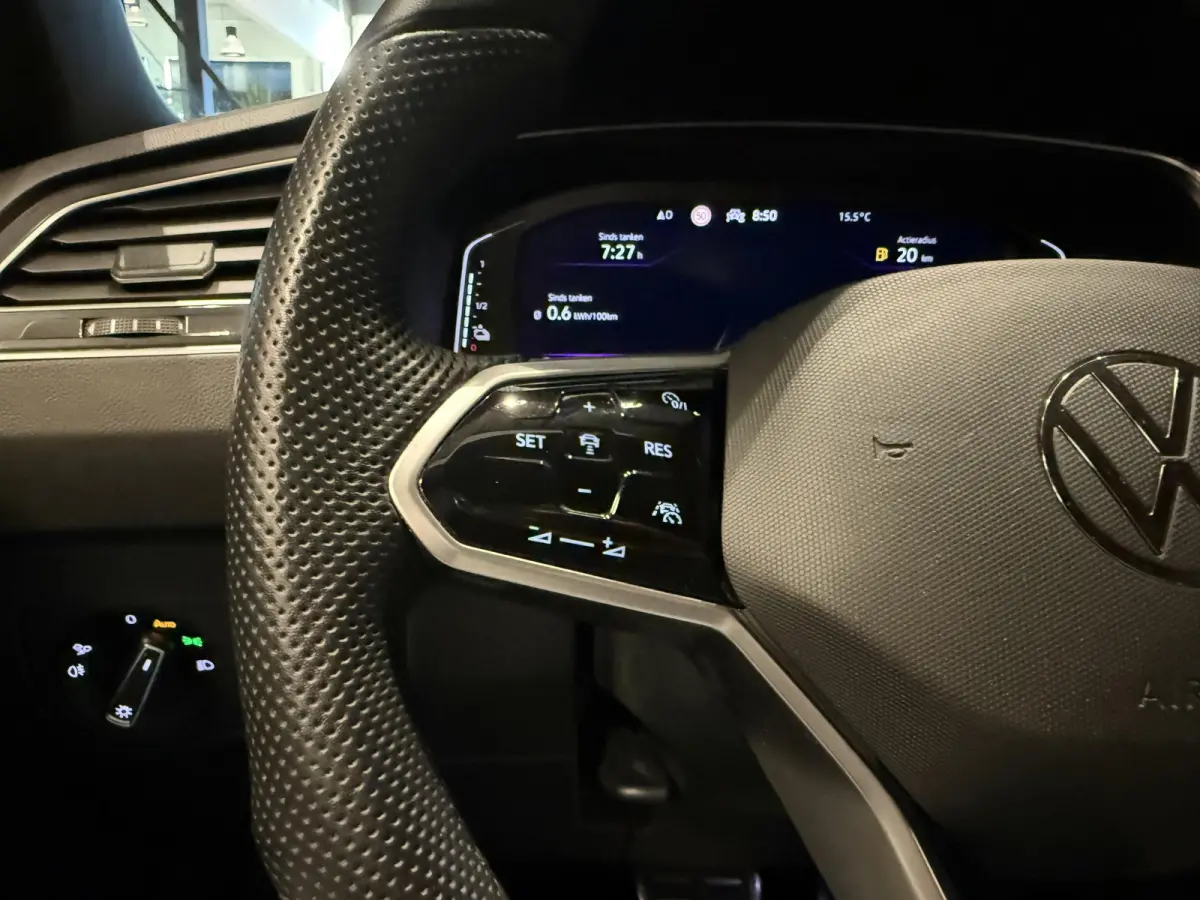 1.4 TSI eHybrid R-Line Business+ |PHEV|NAVI|CarPlay|Elek.Achterklep|IQ Light|