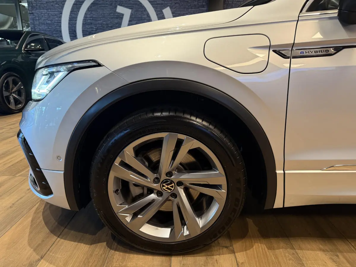 1.4 TSI eHybrid R-Line Business+ |PHEV|NAVI|CarPlay|Elek.Achterklep|IQ Light|