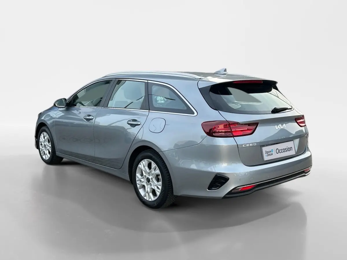 1.5 T-GDi DynamicLine | All-Seasonbanden | Apple Carplay / Android Auto | Navigatiesysteem | Parkeersensoren Voor + Achter | Parkeercamera Achter | Licht + Regensensor | Cruise Control | Cli