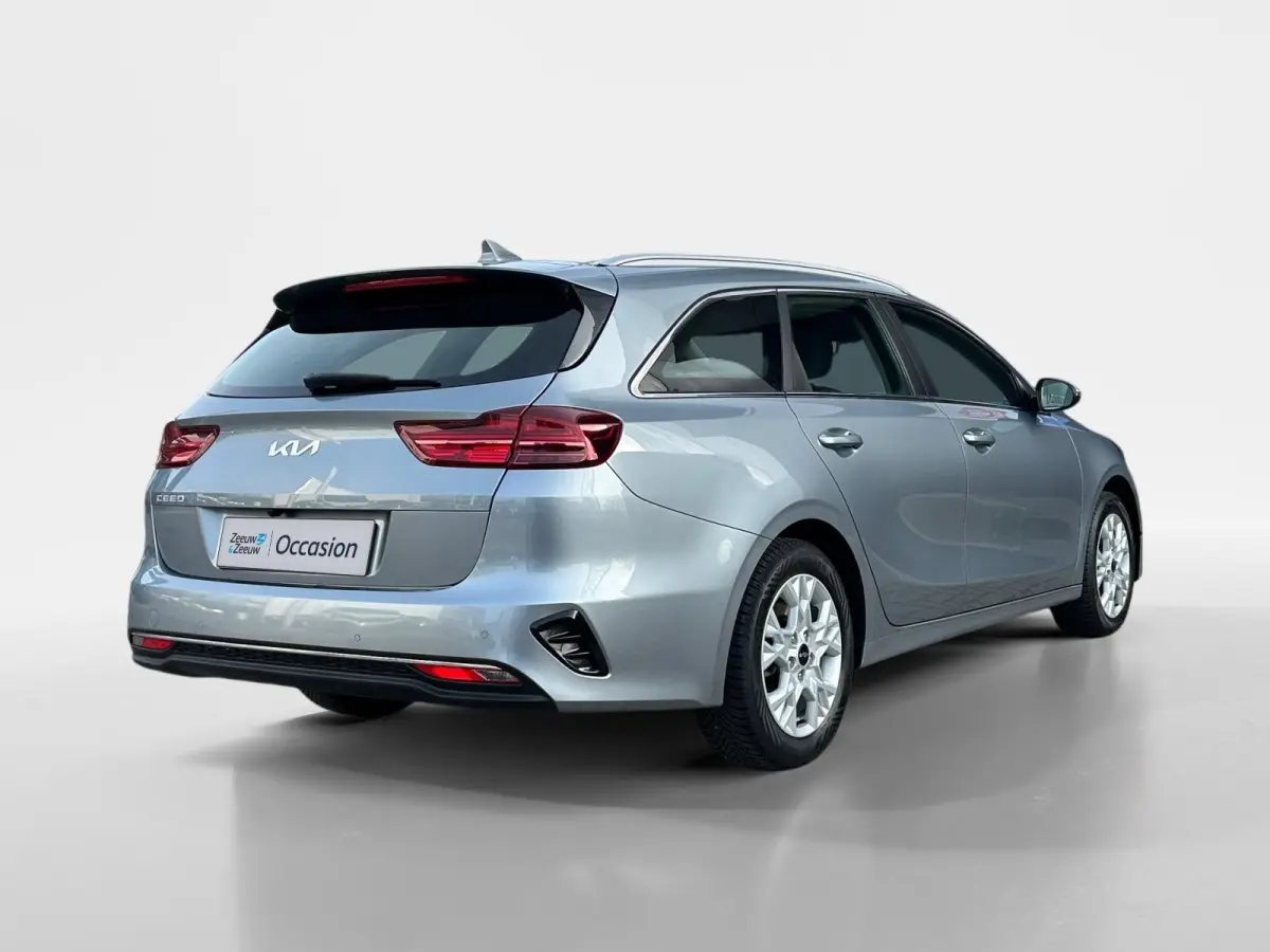 1.5 T-GDi DynamicLine | All-Seasonbanden | Apple Carplay / Android Auto | Navigatiesysteem | Parkeersensoren Voor + Achter | Parkeercamera Achter | Licht + Regensensor | Cruise Control | Cli