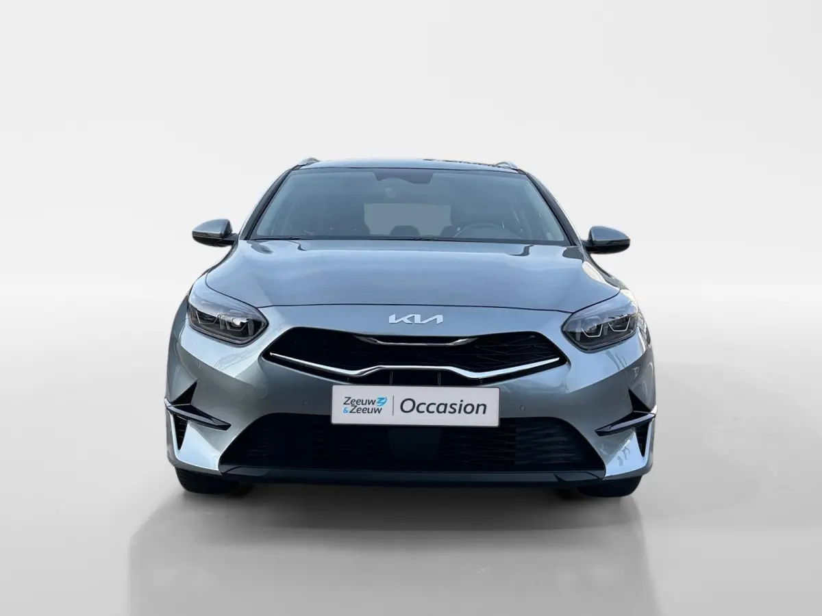 1.5 T-GDi DynamicLine | All-Seasonbanden | Apple Carplay / Android Auto | Navigatiesysteem | Parkeersensoren Voor + Achter | Parkeercamera Achter | Licht + Regensensor | Cruise Control | Cli