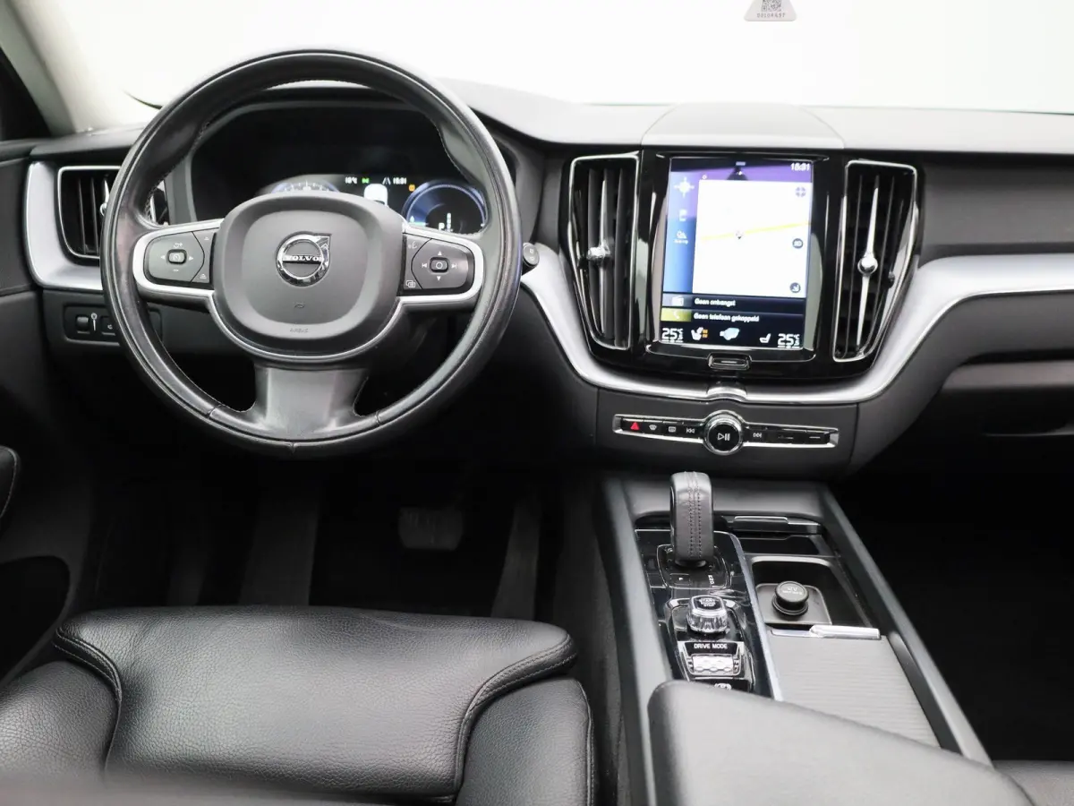 T6 Recharge Geartronic Inscription Expr. | Automaat | Panoramadak | Lederen Bekleding | Camera | Stoel + Stuurverwarming | Navigatie |