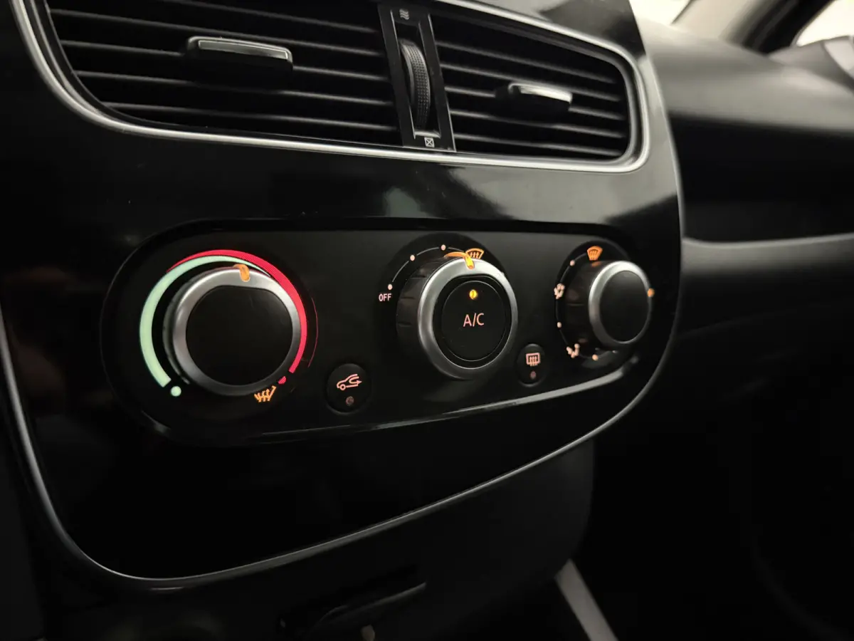 0.9 TCe Limited | Airco | Cruise | Parkeersens. | Navi | NAP