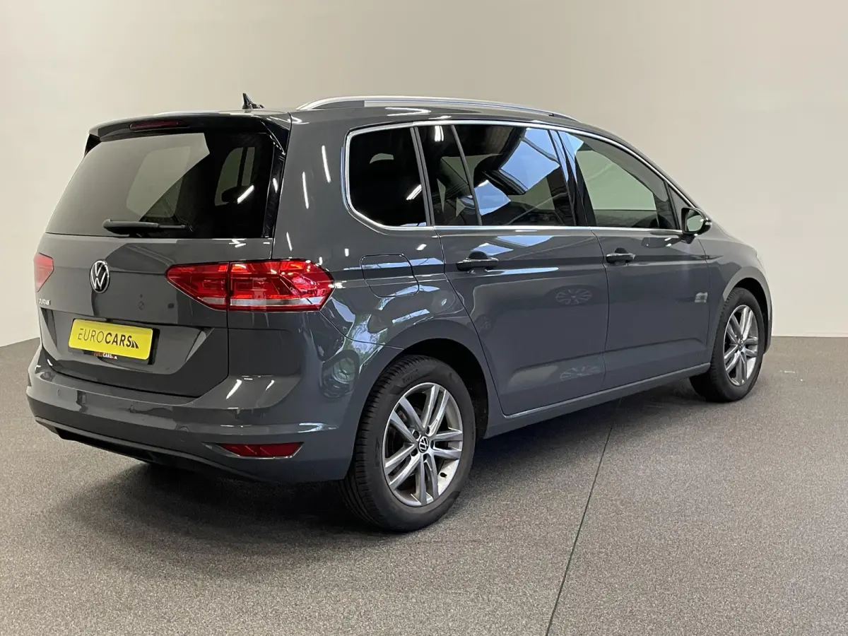 1.5 TSI DSG Highline Navigatie  Parkeersensoren Cruise Control  Blind Spot Assist  Stoelverwarming  ErgoActive stoelen  Climate Control