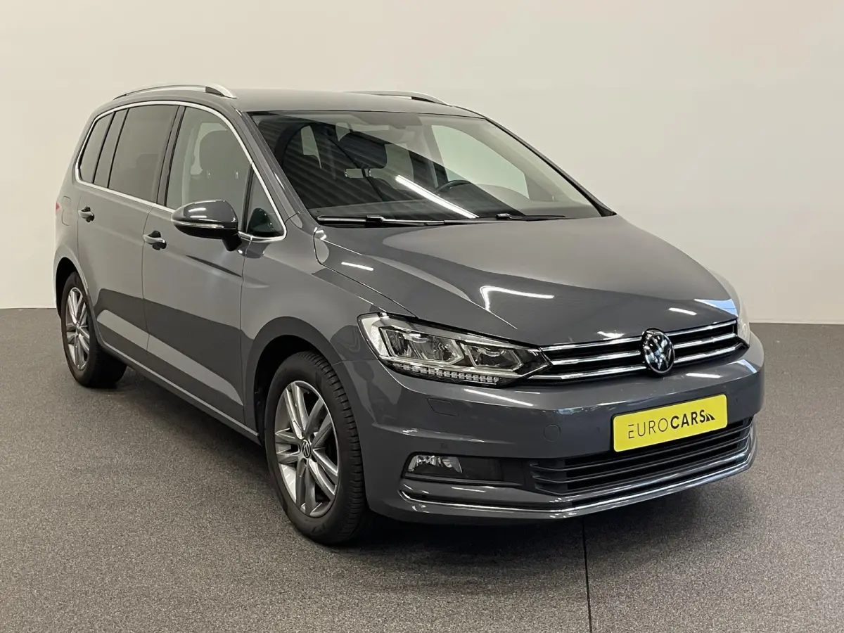 1.5 TSI DSG Highline Navigatie  Parkeersensoren Cruise Control  Blind Spot Assist  Stoelverwarming  ErgoActive stoelen  Climate Control