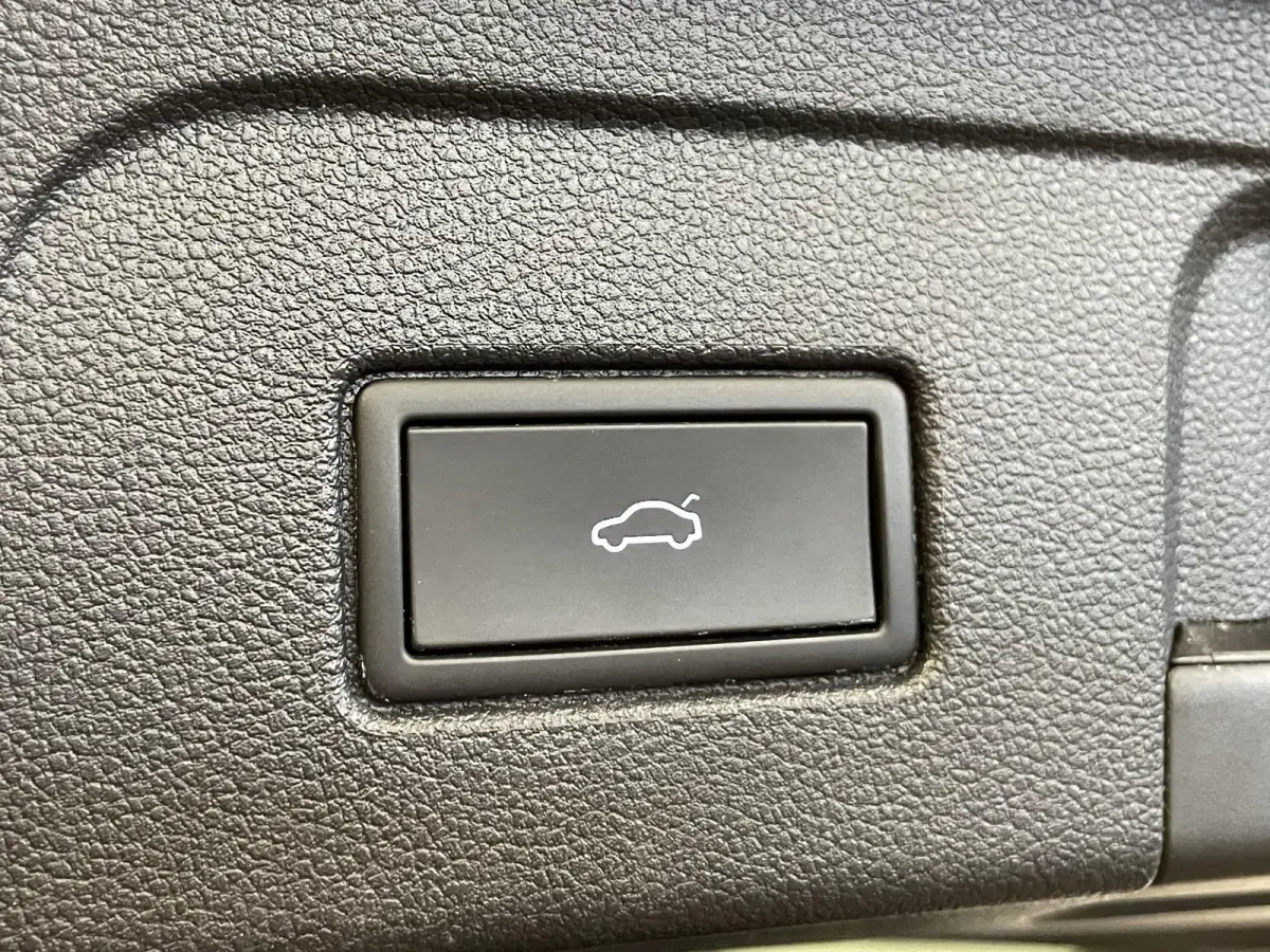 1.5 TSI DSG Highline Navigatie  Parkeersensoren Cruise Control  Blind Spot Assist  Stoelverwarming  ErgoActive stoelen  Climate Control
