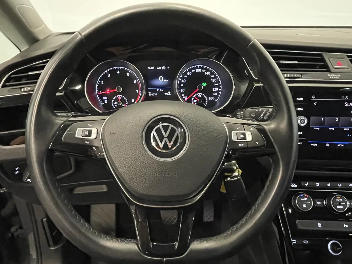 1.5 TSI DSG Highline Navigatie  Parkeersensoren Cruise Control  Blind Spot Assist  Stoelverwarming  ErgoActive stoelen  Climate Control