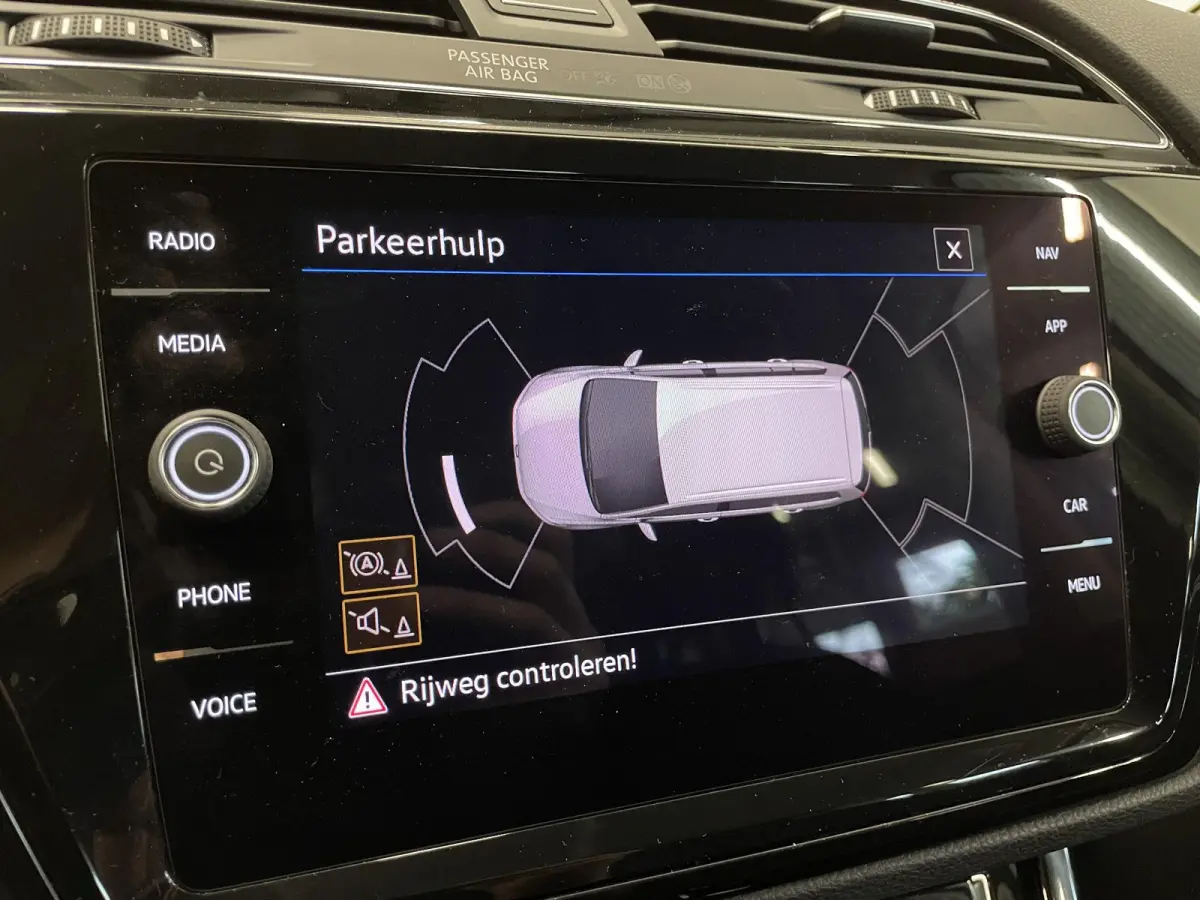 1.5 TSI DSG Highline Navigatie  Parkeersensoren Cruise Control  Blind Spot Assist  Stoelverwarming  ErgoActive stoelen  Climate Control