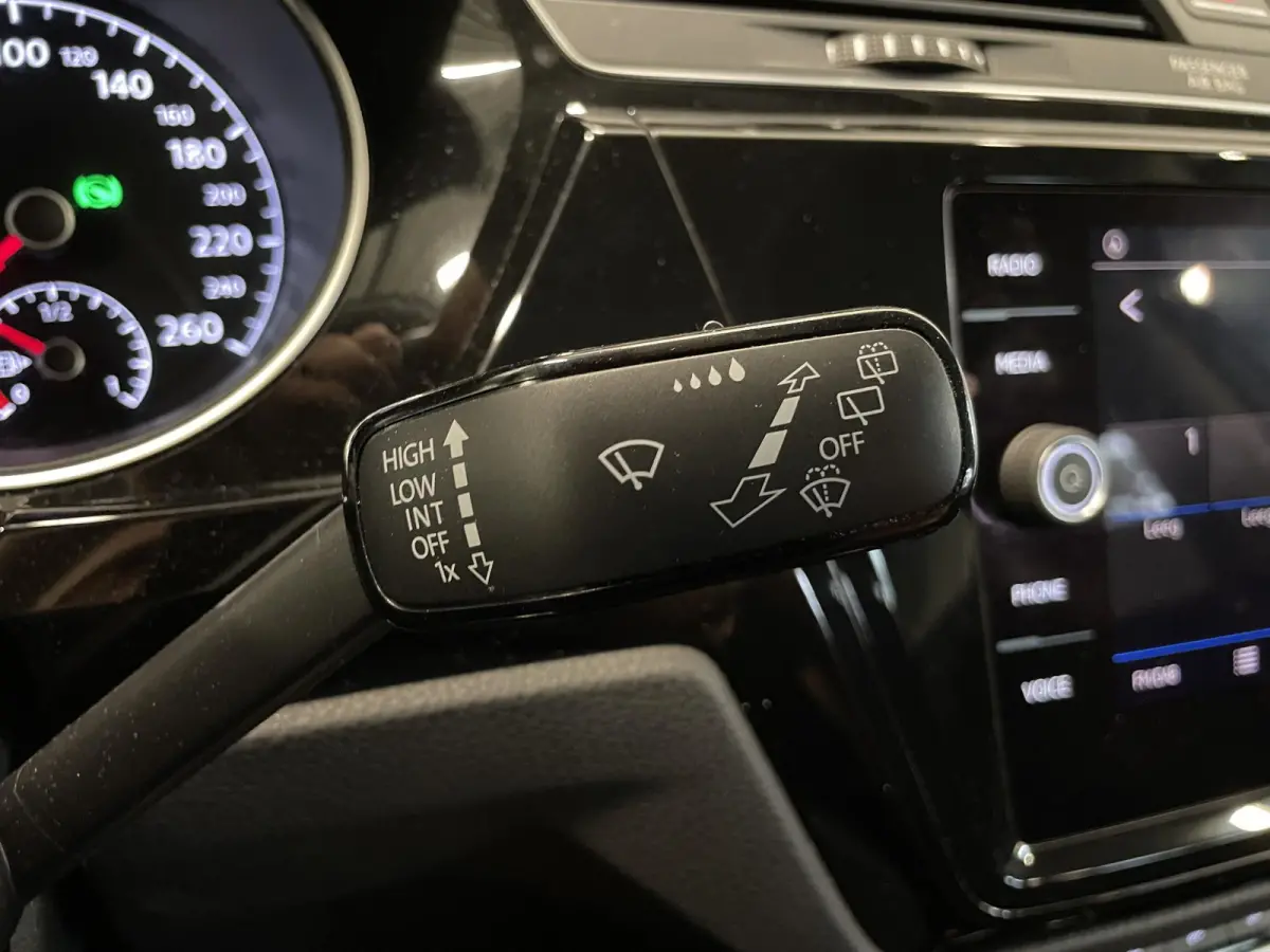 1.5 TSI DSG Highline Navigatie  Parkeersensoren Cruise Control  Blind Spot Assist  Stoelverwarming  ErgoActive stoelen  Climate Control