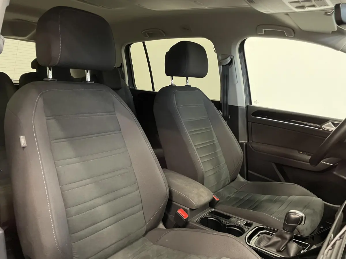 1.5 TSI DSG Highline Navigatie  Parkeersensoren Cruise Control  Blind Spot Assist  Stoelverwarming  ErgoActive stoelen  Climate Control