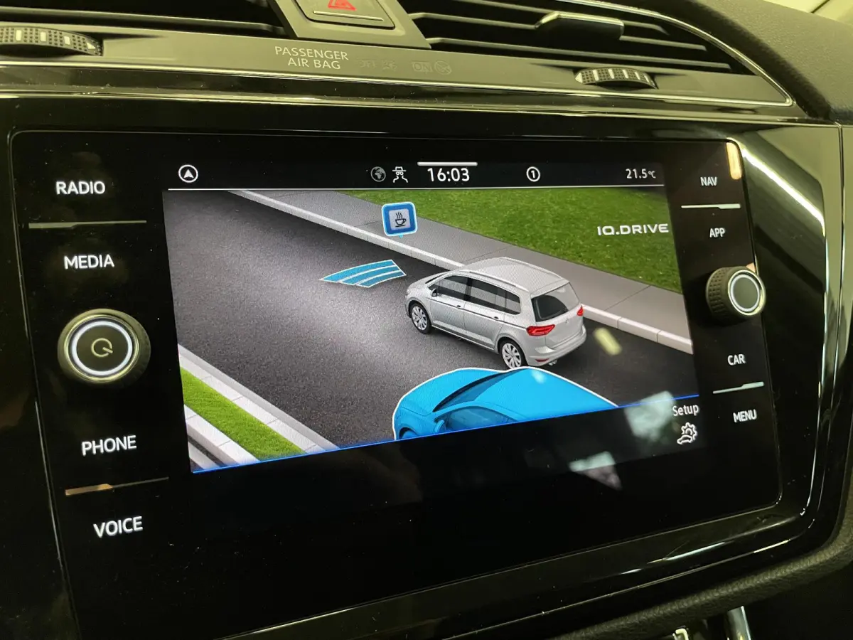 1.5 TSI DSG Highline Navigatie  Parkeersensoren Cruise Control  Blind Spot Assist  Stoelverwarming  ErgoActive stoelen  Climate Control