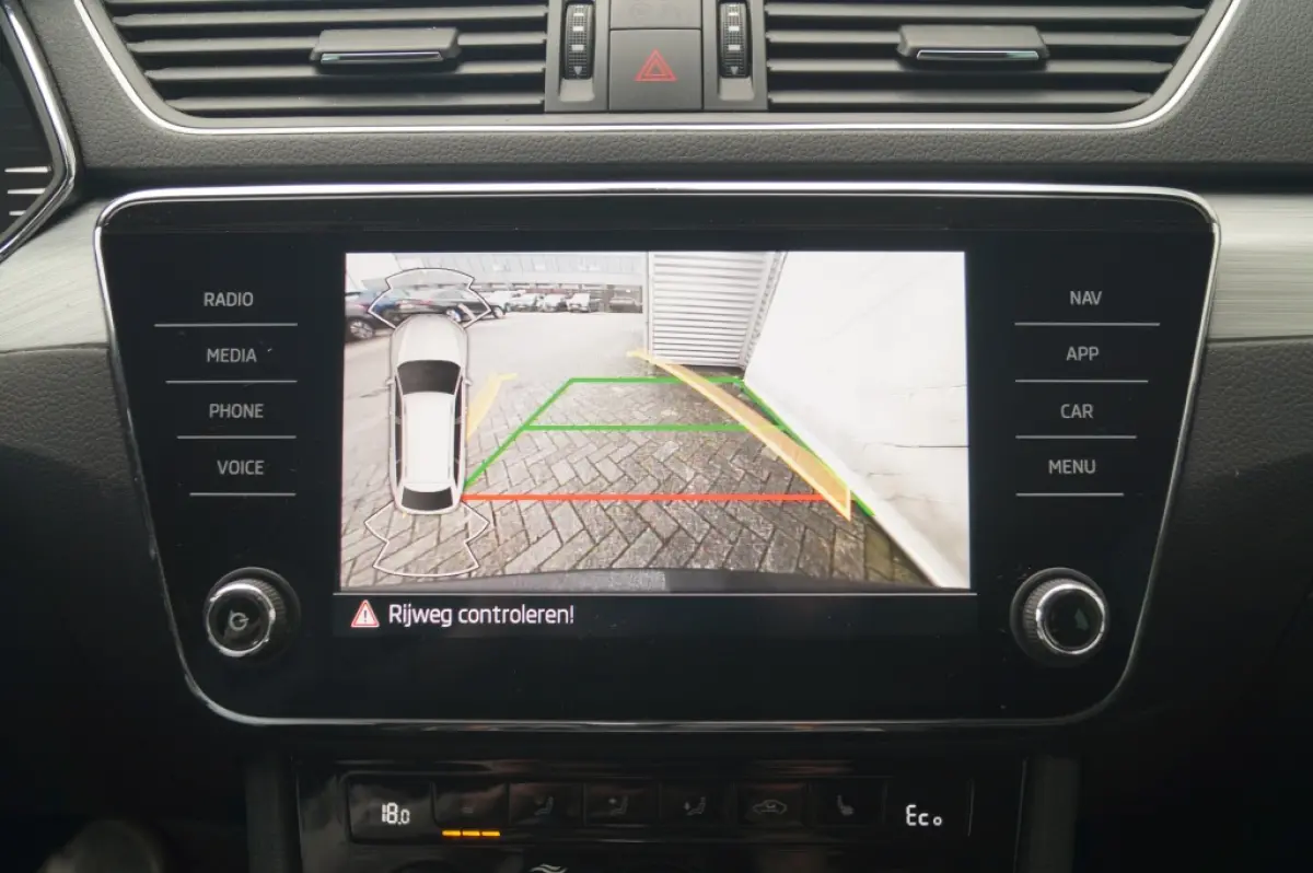 1.4 TSI iV PHEV Business Edition Plus -NAVI-ECC-