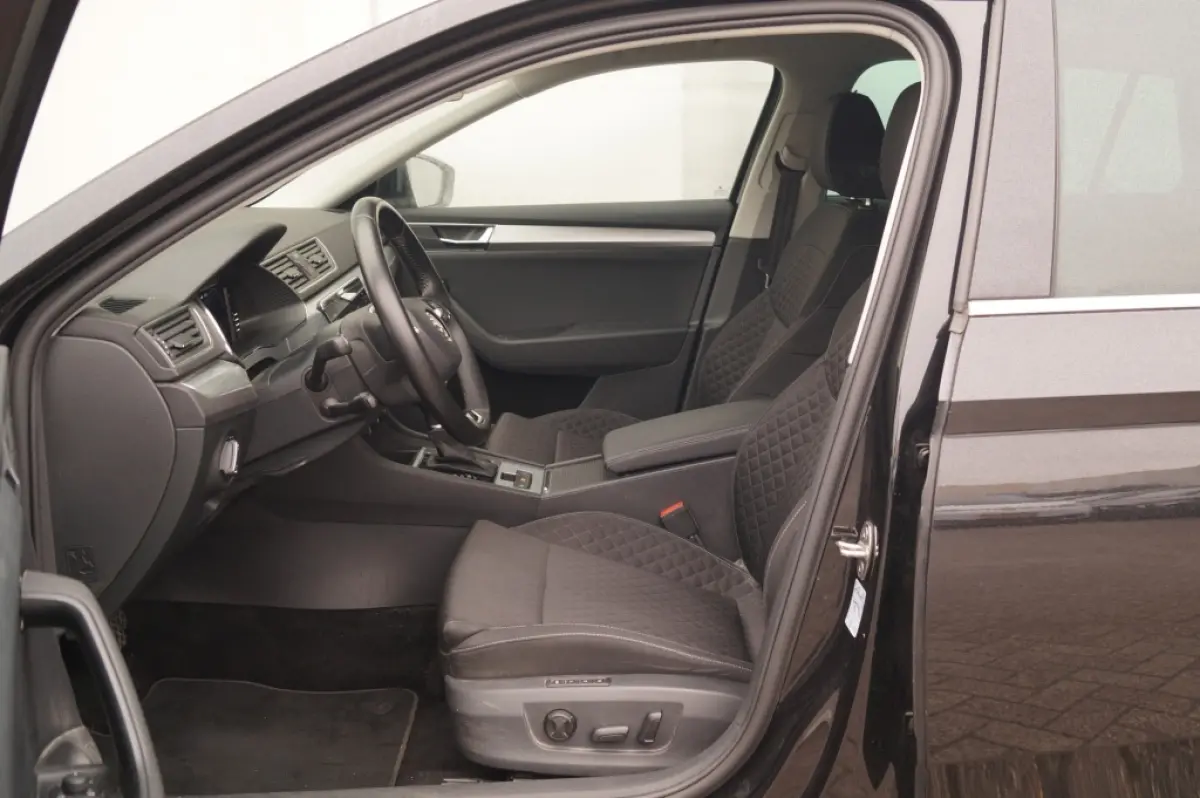 1.4 TSI iV PHEV Business Edition Plus -NAVI-ECC-