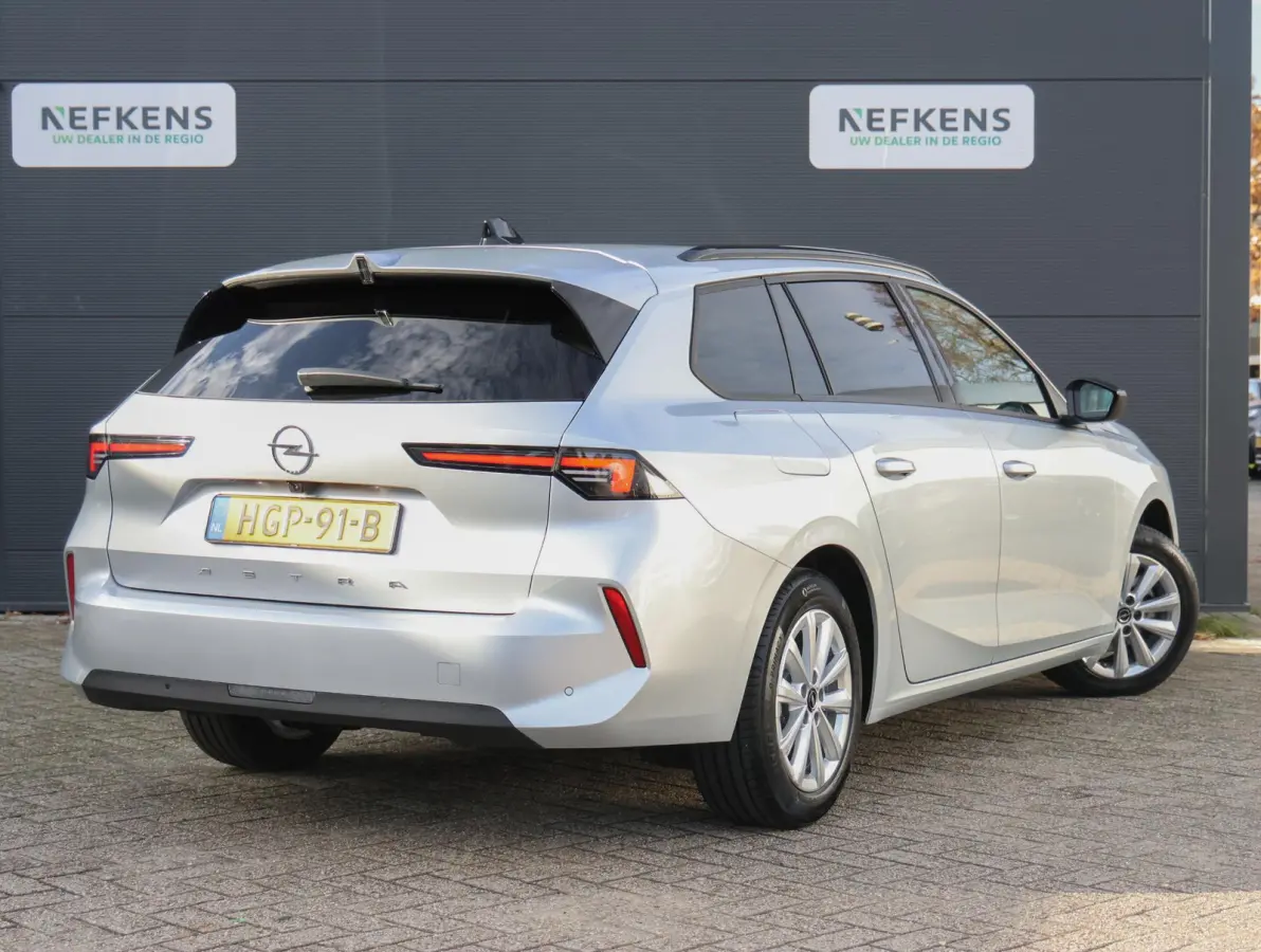 Business Edition 110 pk | Trekhaak | Keyless | Camera | Carplay | Adaptive Cruise Control