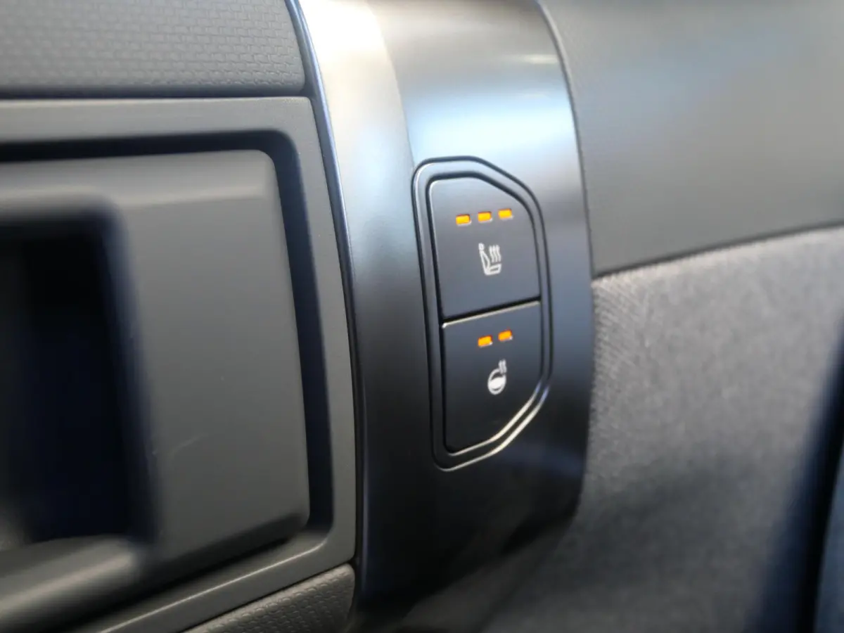 Plus Advanced 81.4 kWh | Schuifkanteldak | Stoel en stuurverwarming | Adaptief | Dode Hoek