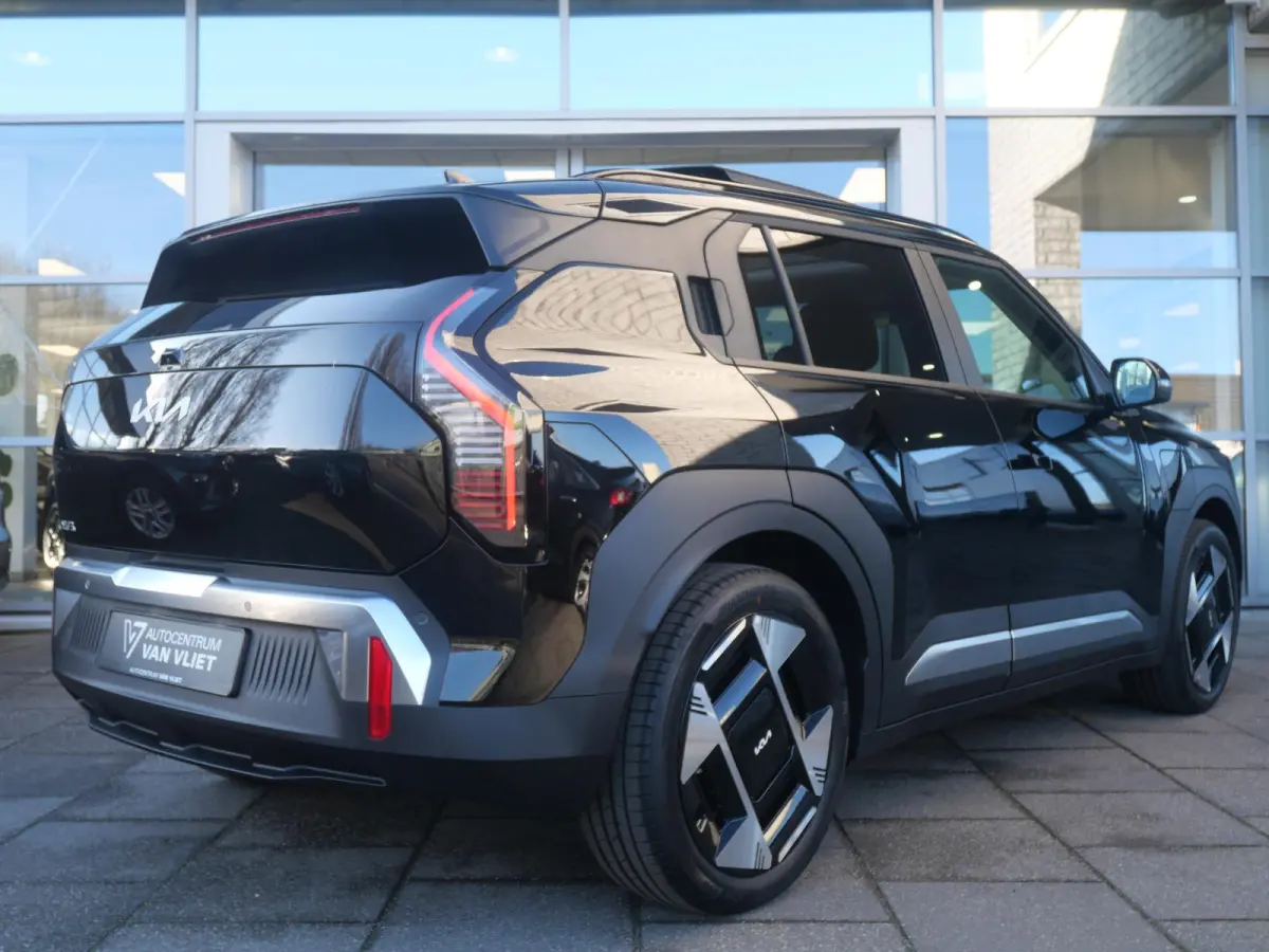 Plus Advanced 81.4 kWh | Schuifkanteldak | Stoel en stuurverwarming | Adaptief | Dode Hoek
