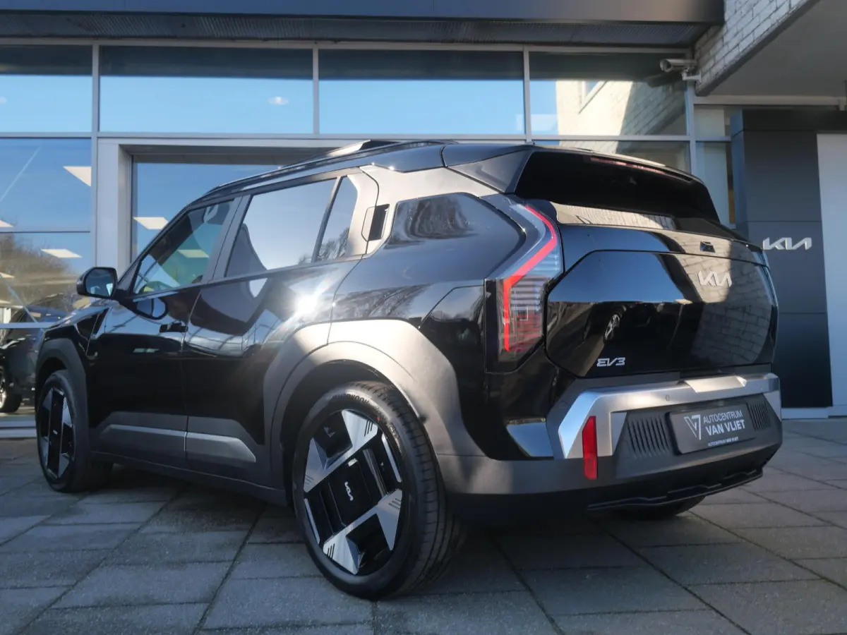 Plus Advanced 81.4 kWh | Schuifkanteldak | Stoel en stuurverwarming | Adaptief | Dode Hoek