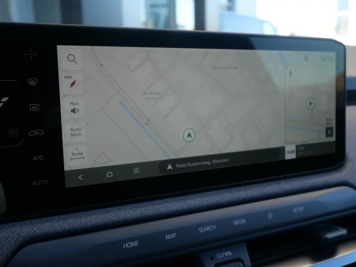 Plus Advanced 81.4 kWh | Schuifkanteldak | Stoel en stuurverwarming | Adaptief | Dode Hoek