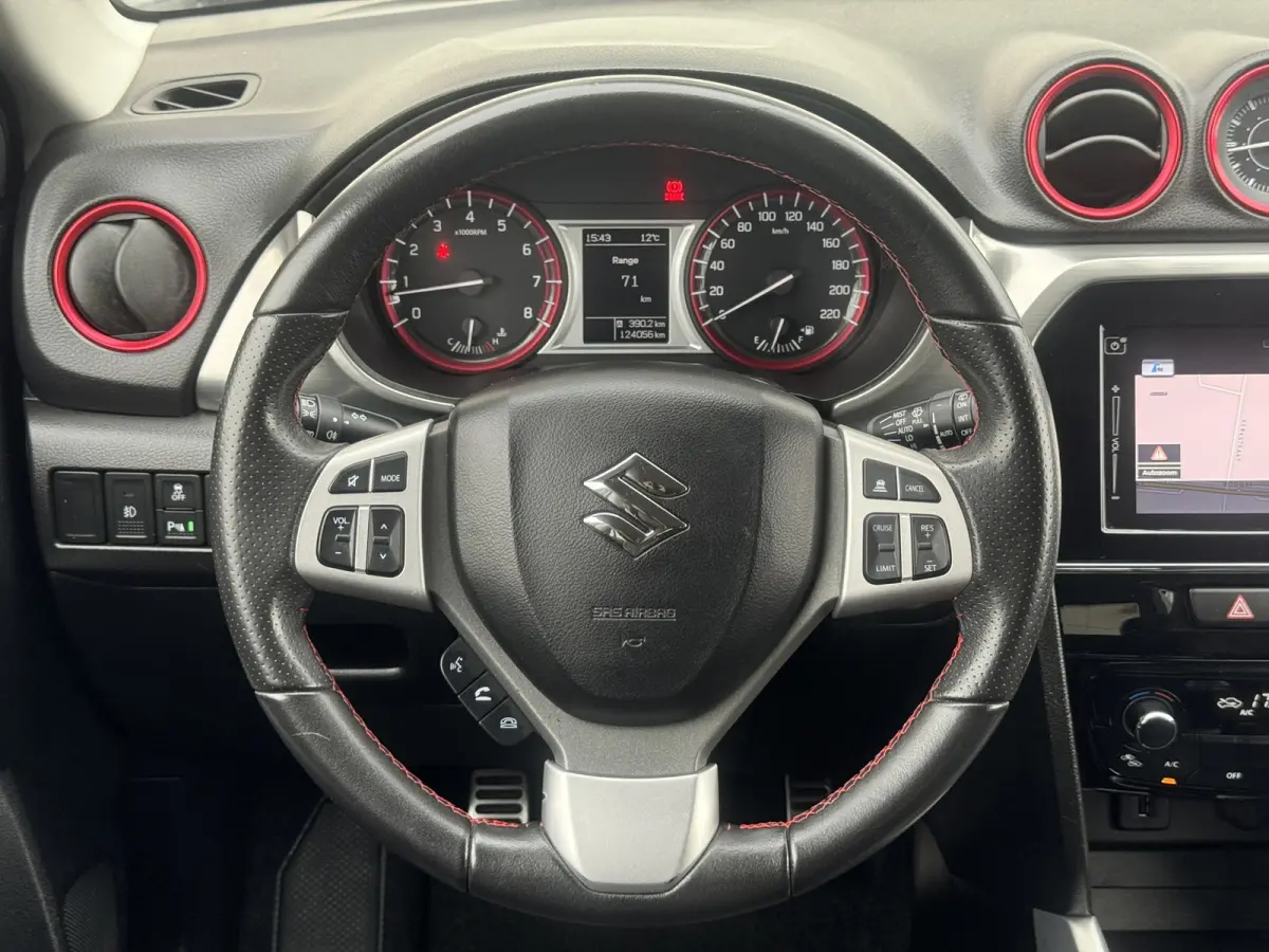 1.4 S Adaptive cruise Climate control Stoelverwarming LED Apple / Android Navigatie Achteruitrijcamera