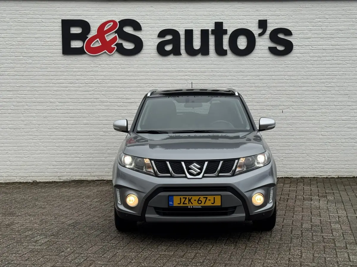 1.4 S Adaptive cruise Climate control Stoelverwarming LED Apple / Android Navigatie Achteruitrijcamera