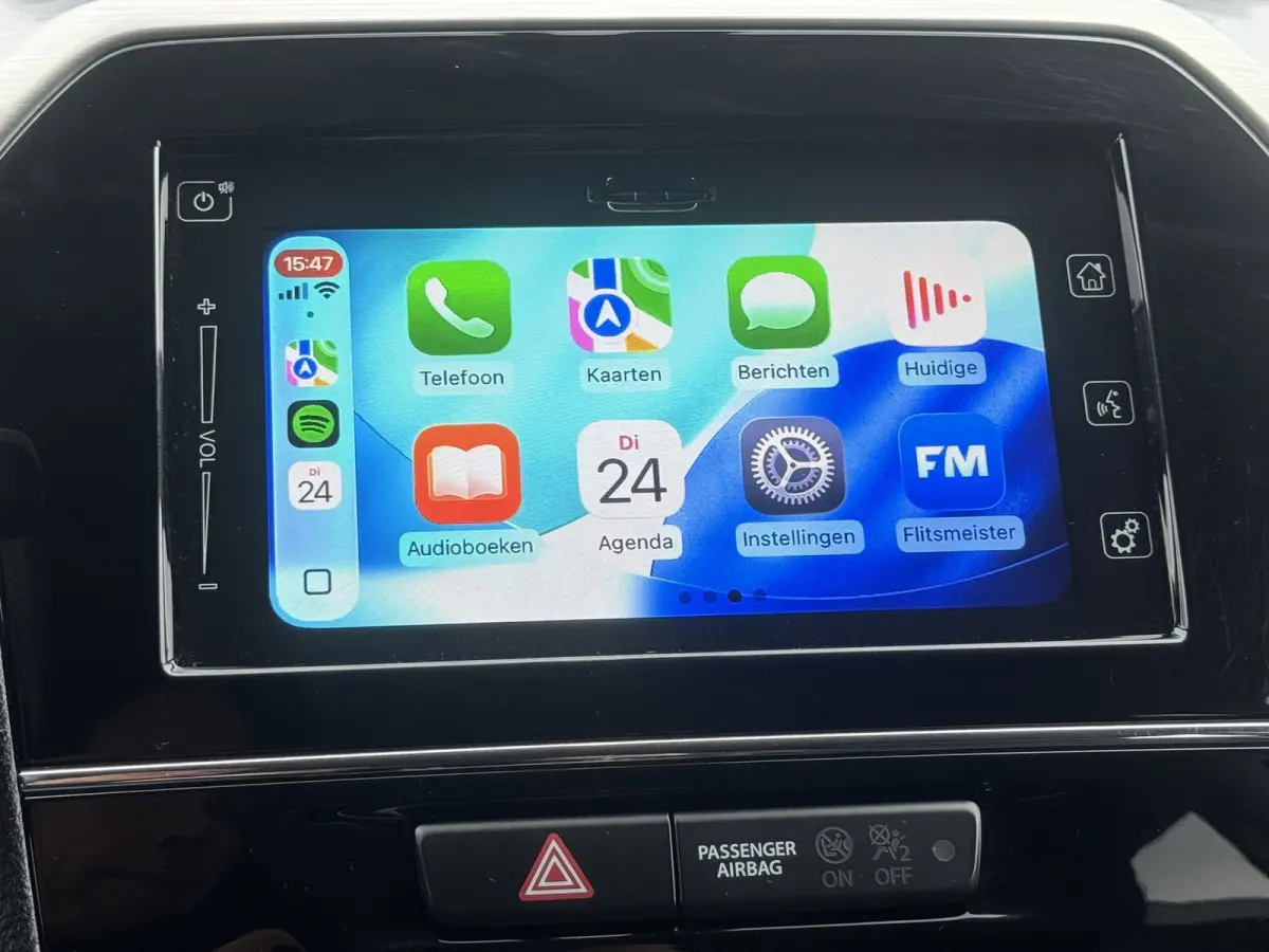 1.4 S Adaptive cruise Climate control Stoelverwarming LED Apple / Android Navigatie Achteruitrijcamera