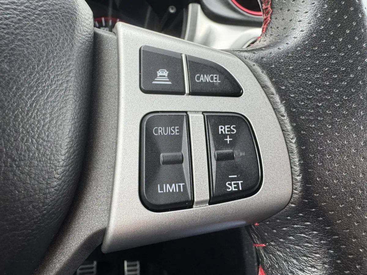 1.4 S Adaptive cruise Climate control Stoelverwarming LED Apple / Android Navigatie Achteruitrijcamera