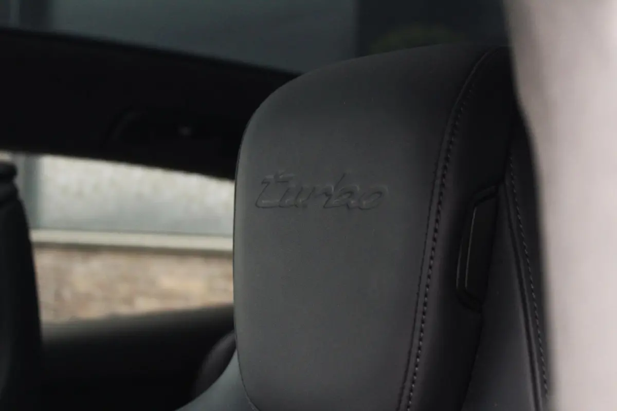 Turbo 93 kWh | Passenger Displ. | Sportchrono | Pano