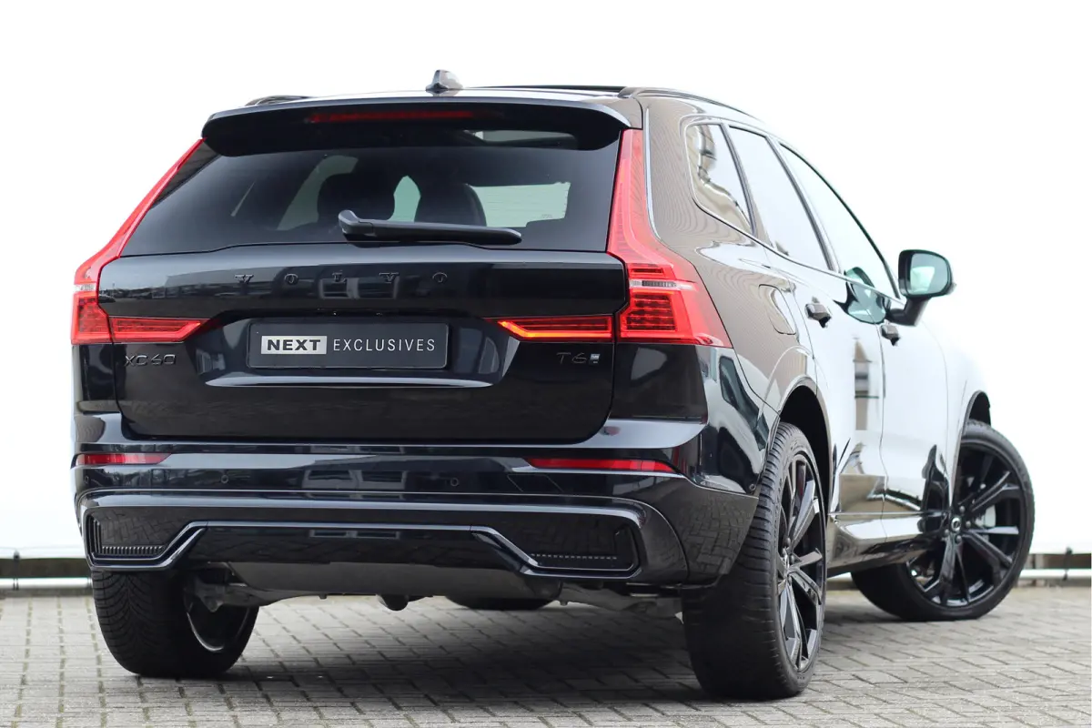 2.0 T6 Plug-in hybrid AWD Plus Black Edition R-Design | Nieuw | Pano | Head-up | ACC |