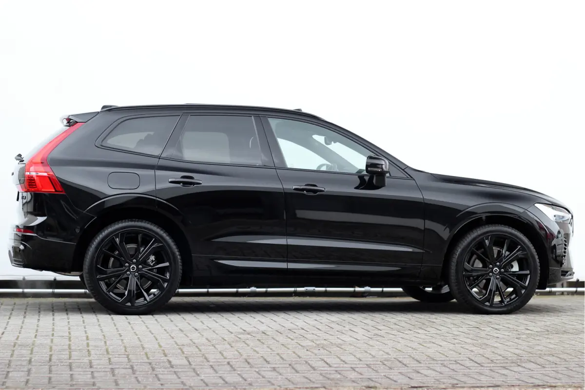 2.0 T6 Plug-in hybrid AWD Plus Black Edition R-Design | Nieuw | Pano | Head-up | ACC |
