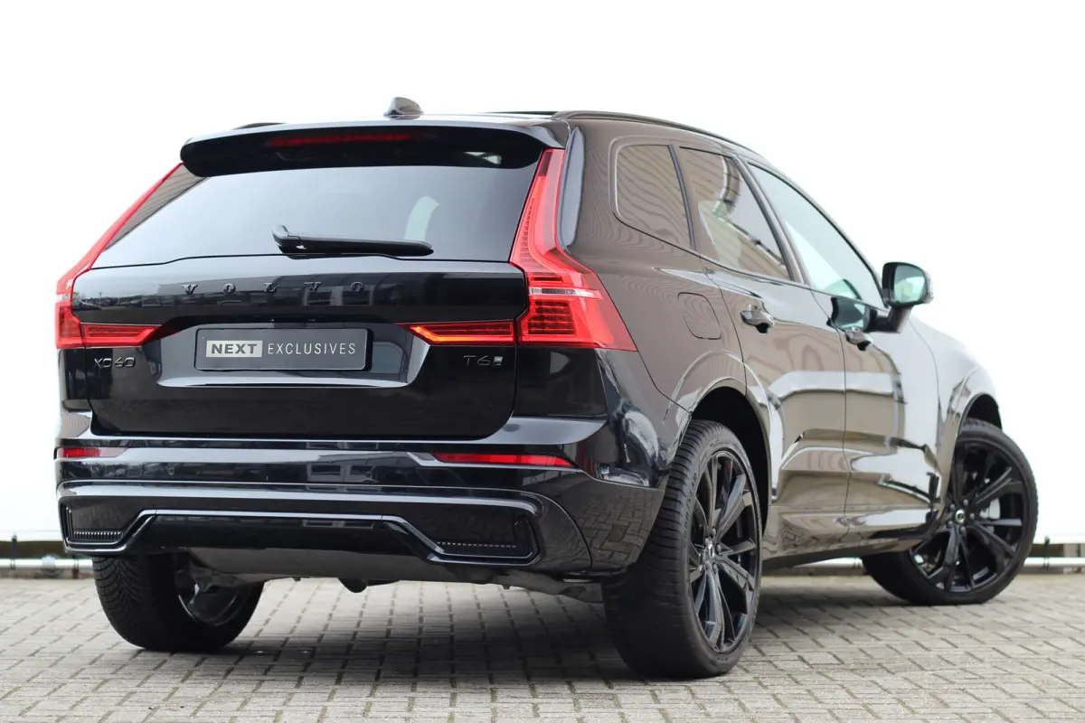 2.0 T6 Plug-in hybrid AWD Plus Black Edition R-Design | Nieuw | Pano | Head-up | ACC |