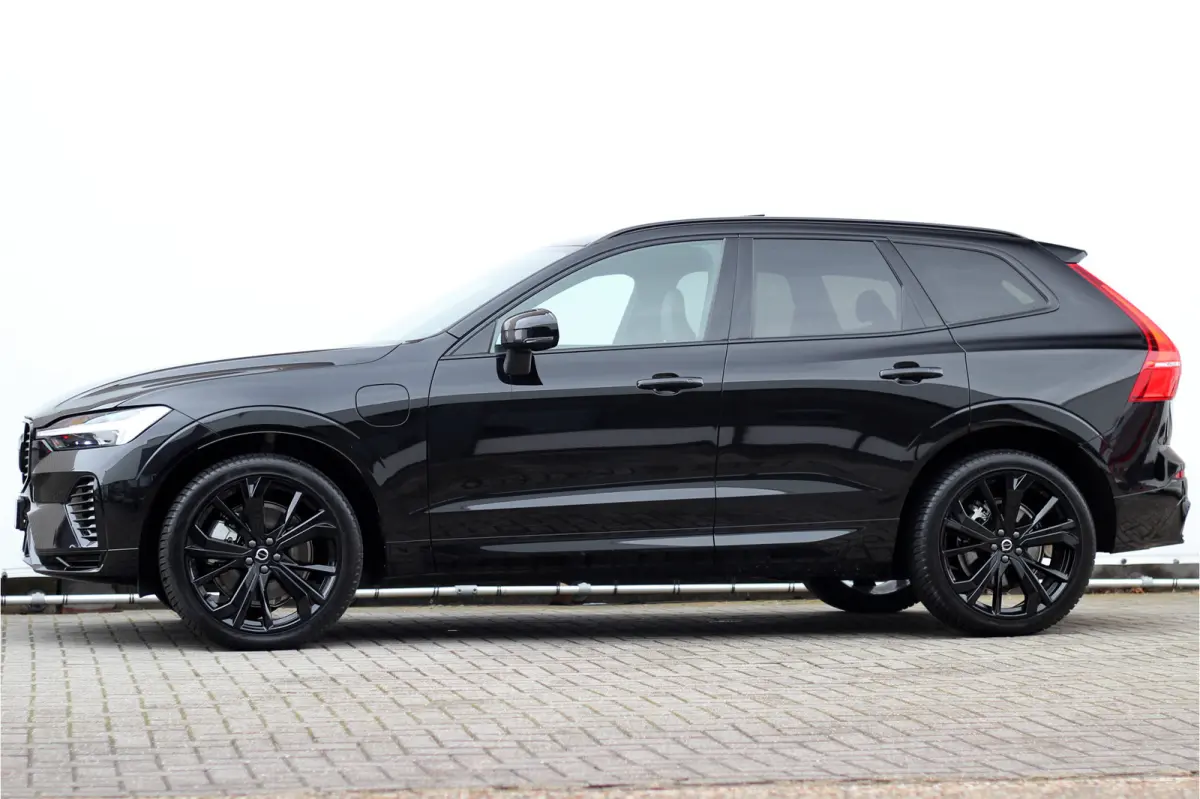 2.0 T6 Plug-in hybrid AWD Plus Black Edition R-Design | Nieuw | Pano | Head-up | ACC |