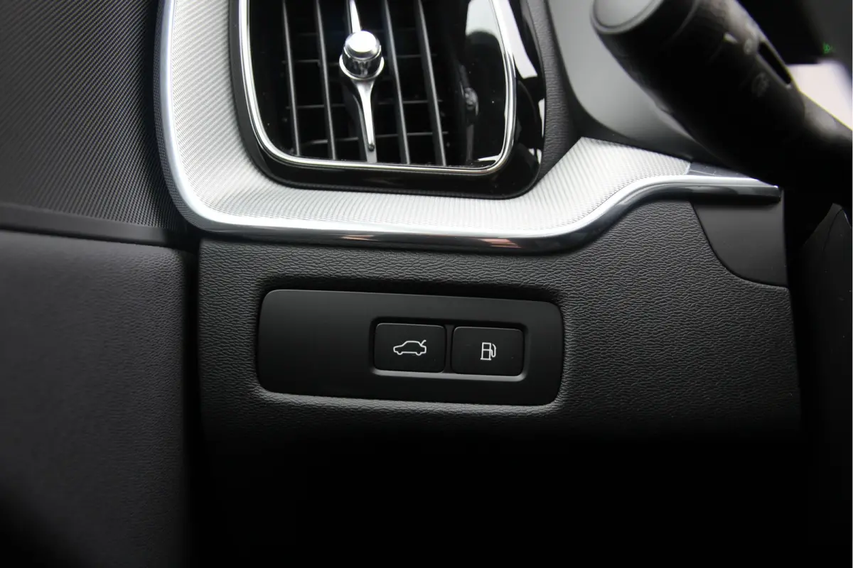 2.0 T6 Plug-in hybrid AWD Plus Black Edition R-Design | Nieuw | Pano | Head-up | ACC |