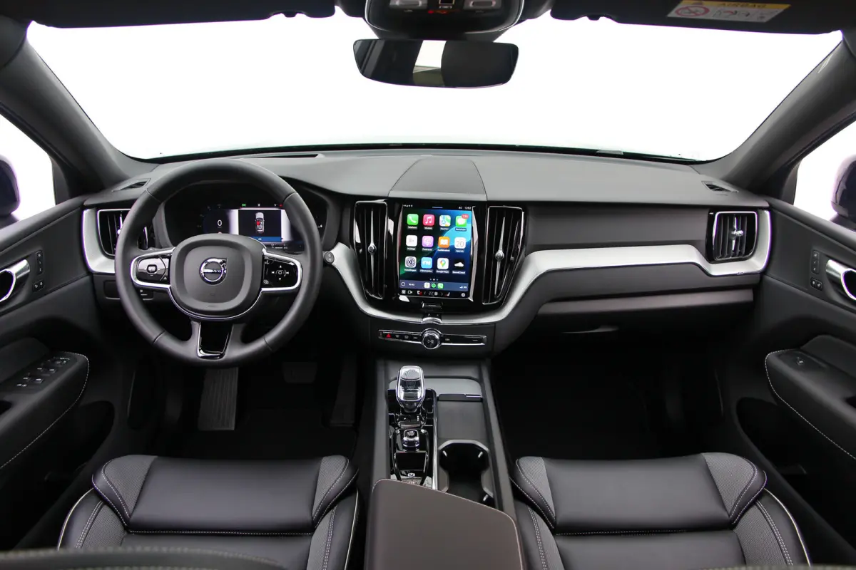 2.0 T6 Plug-in hybrid AWD Plus Black Edition R-Design | Nieuw | Pano | Head-up | ACC |