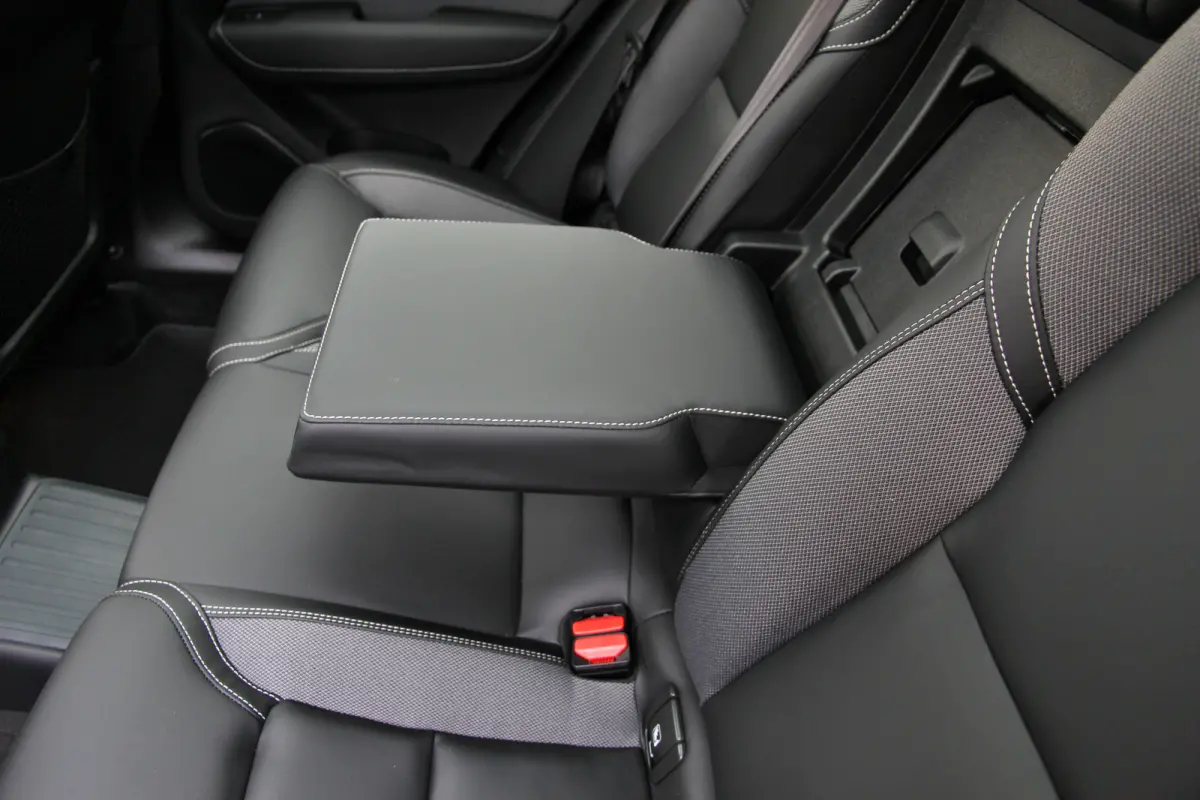 2.0 T6 Plug-in hybrid AWD Plus Black Edition R-Design | Nieuw | Pano | Head-up | ACC |