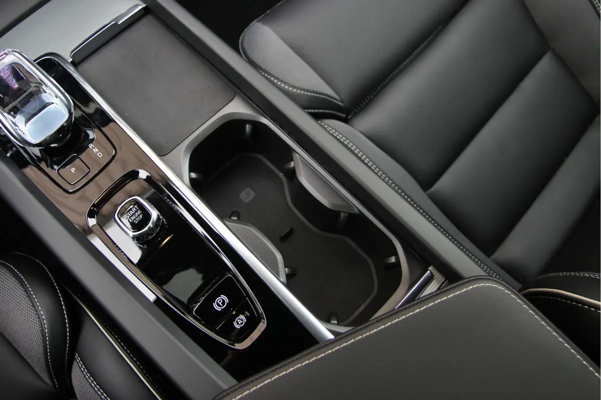 2.0 T6 Plug-in hybrid AWD Plus Black Edition R-Design | Nieuw | Pano | Head-up | ACC |