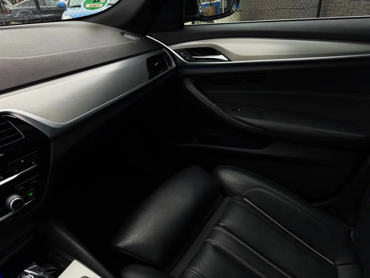 520i High Executive Edition 184PK|Virtual|PANO|Sportstoel|PDC|Prof Navi|Leder|Camera|Full Led|StoelVW|Memmory