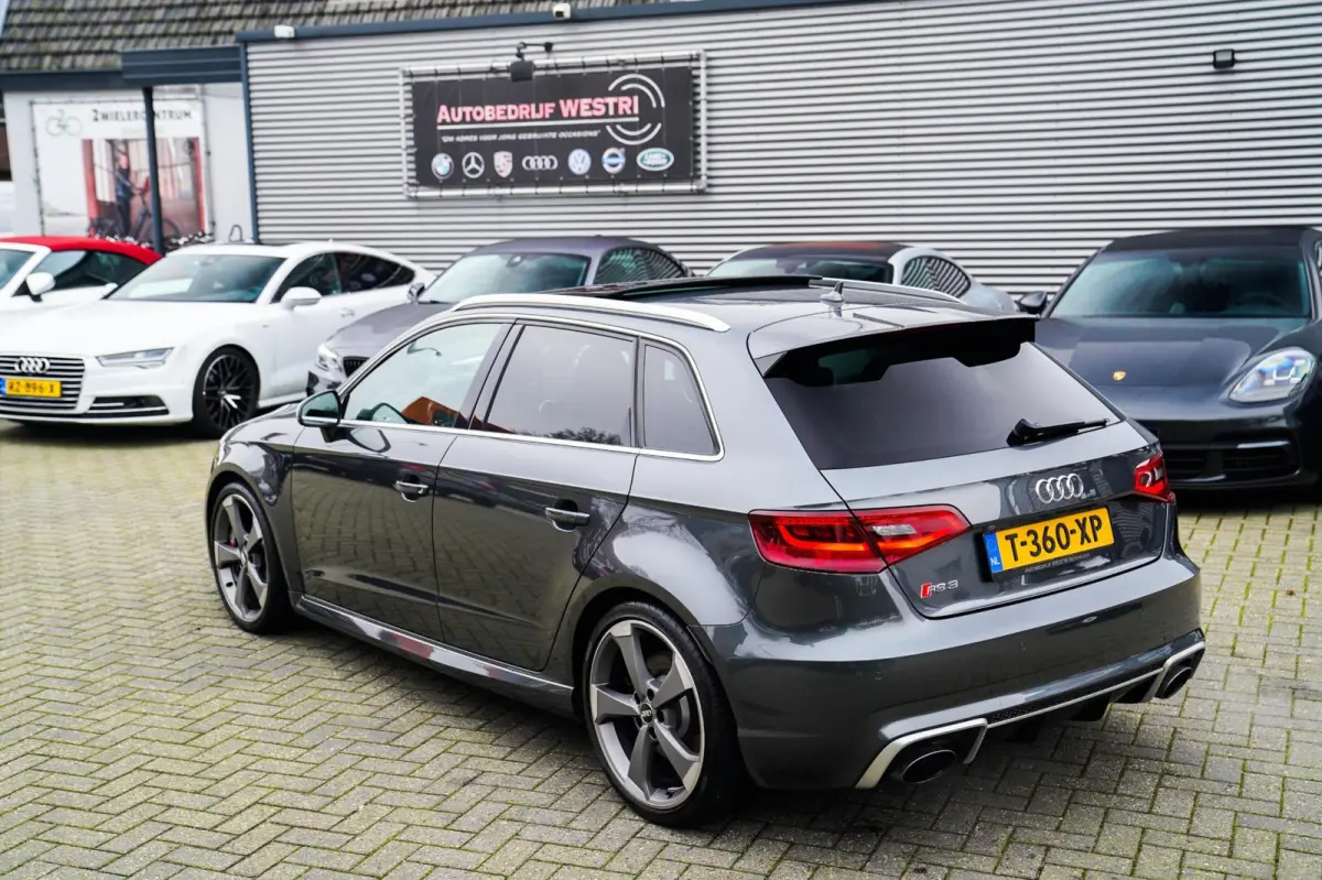 2.5 TFSI RS 3 quattro Pro Line Plus | FABRIEKSNIEUW DOOR STIPT | Panorama | Carbon Pakket | NIEUW | NAP