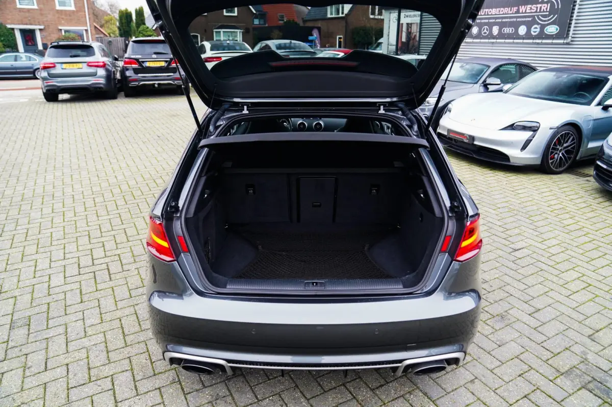 2.5 TFSI RS 3 quattro Pro Line Plus | FABRIEKSNIEUW DOOR STIPT | Panorama | Carbon Pakket | NIEUW | NAP