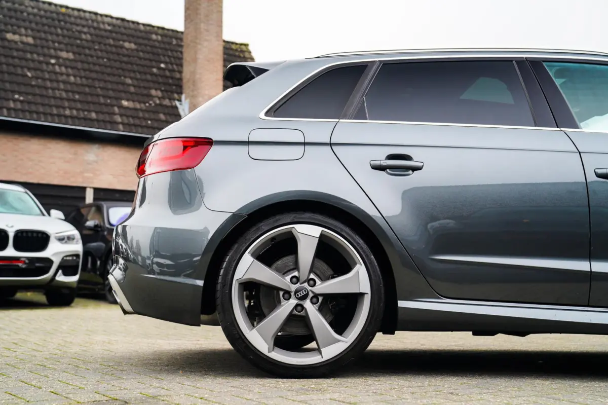 2.5 TFSI RS 3 quattro Pro Line Plus | FABRIEKSNIEUW DOOR STIPT | Panorama | Carbon Pakket | NIEUW | NAP