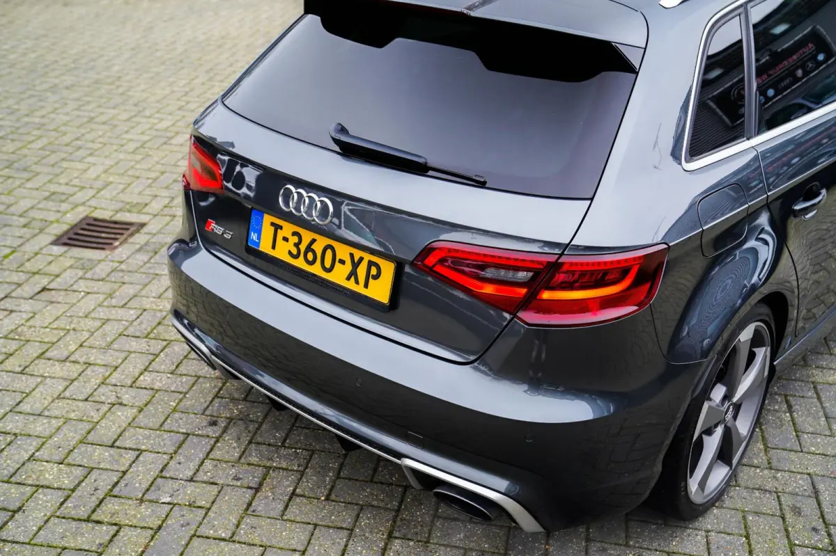 2.5 TFSI RS 3 quattro Pro Line Plus | FABRIEKSNIEUW DOOR STIPT | Panorama | Carbon Pakket | NIEUW | NAP