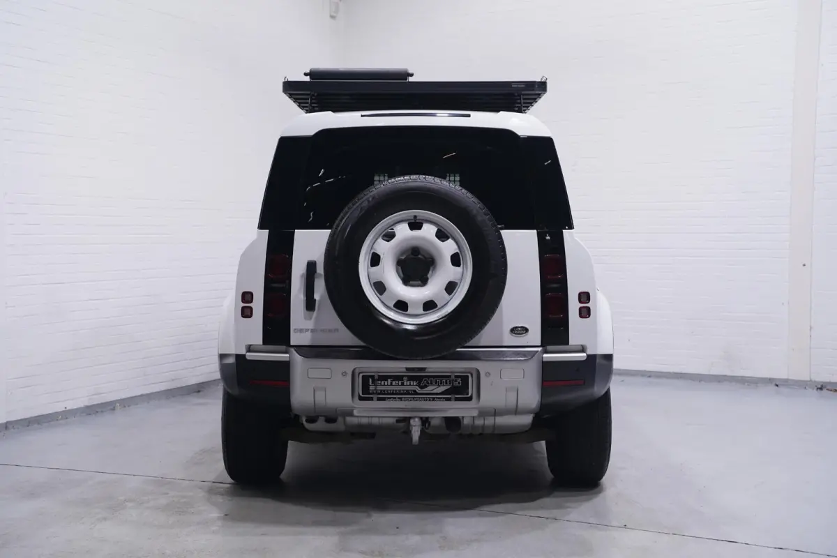 3.0 D250 Grijs Kenteken 3-Zits Lang, Front Runner Dakdrager, 360 Camera, Navi, Trekhaak 3.500 kg