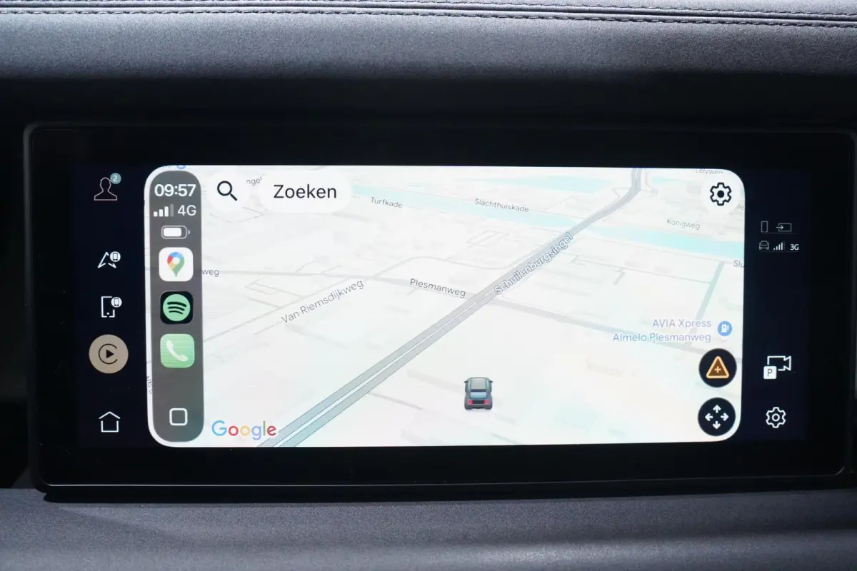 3.0 D250 Grijs Kenteken 3-Zits Lang, Front Runner Dakdrager, 360 Camera, Navi, Trekhaak 3.500 kg