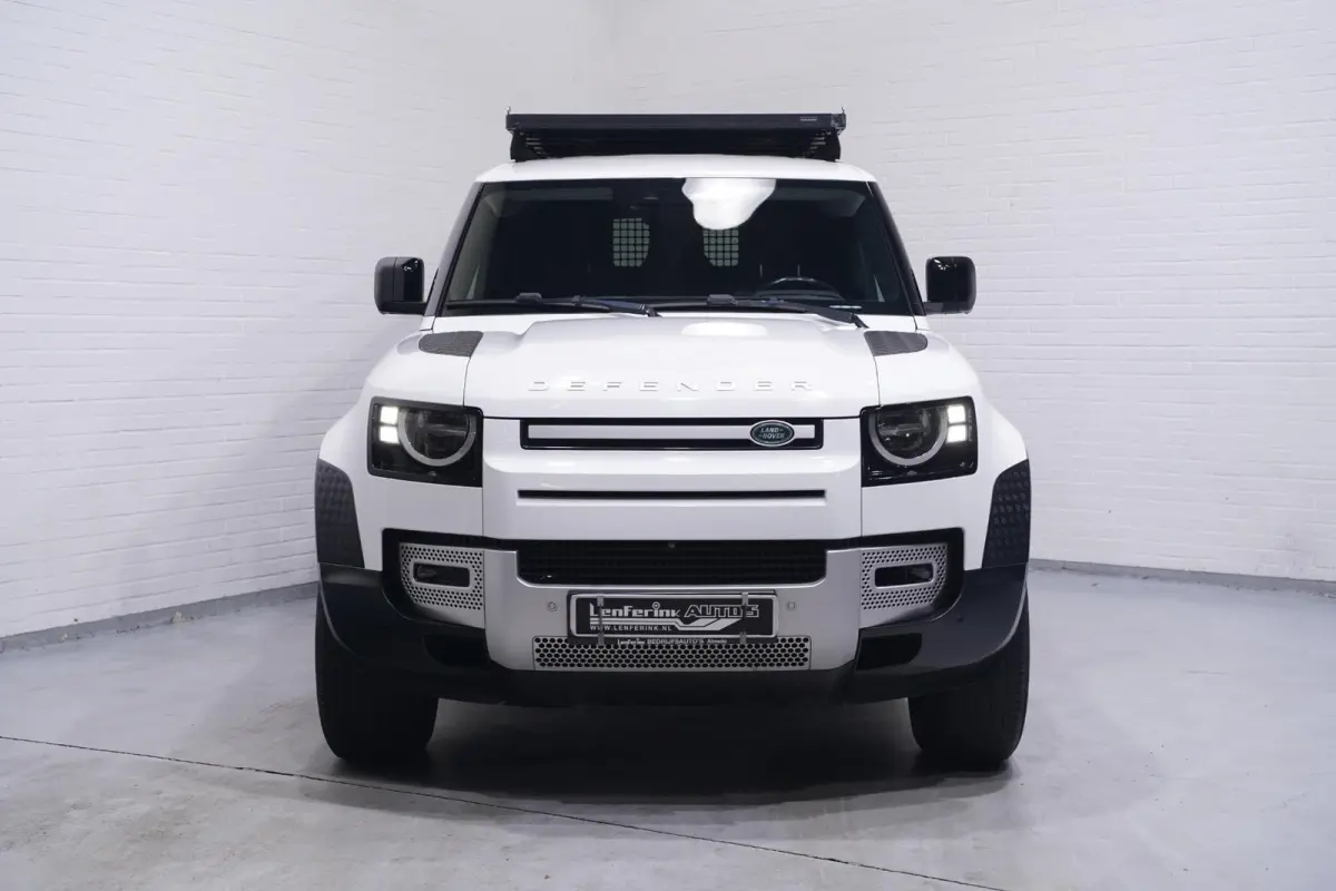 3.0 D250 Grijs Kenteken 3-Zits Lang, Front Runner Dakdrager, 360 Camera, Navi, Trekhaak 3.500 kg