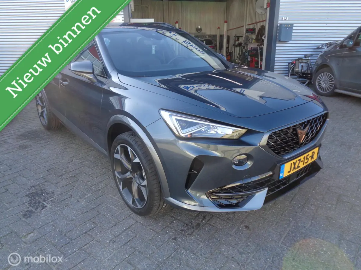 1.5 TSI Business Edition Plus/AUTOMAAT DSG/Airco/Full LED/Carplay/19''LM/Camera/PDC/Stoelverw/Stuurverw/Slechts 29000km NIEUWSTAAT