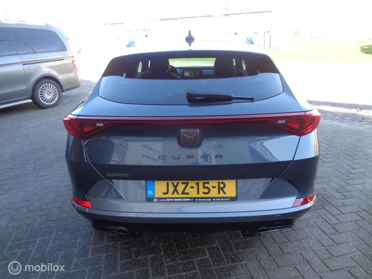 1.5 TSI Business Edition Plus/AUTOMAAT DSG/Airco/Full LED/Carplay/19''LM/Camera/PDC/Stoelverw/Stuurverw/Slechts 29000km NIEUWSTAAT