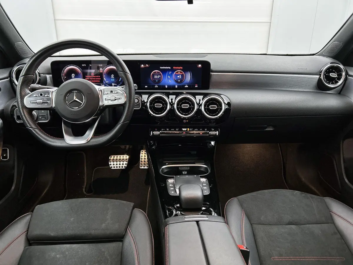 250 e AMG Line | AUTOMAAT | NAVIGATIE | STOELVERWARMING | CLIMATE CONTROL | CRUISE CONTROL | PARKEERSENSOREN |
