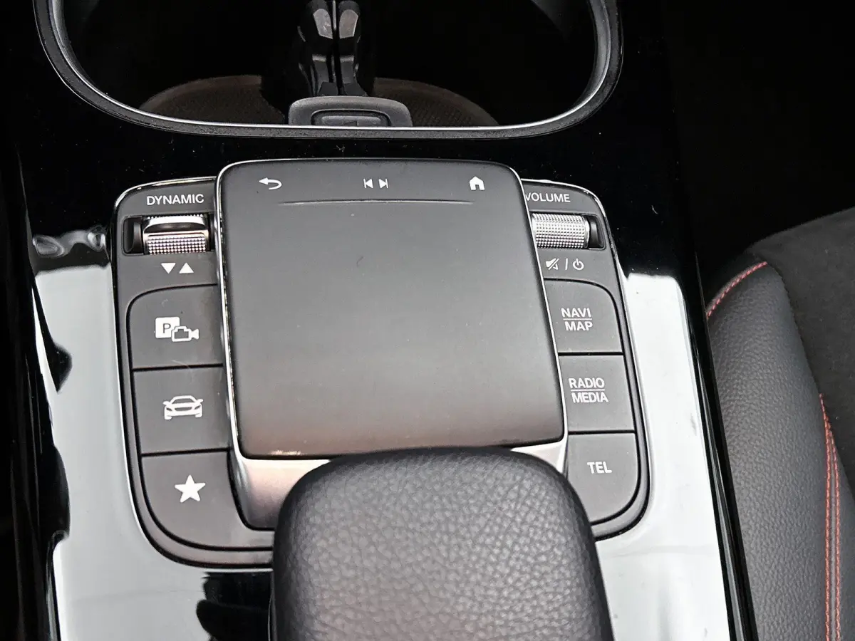 250 e AMG Line | AUTOMAAT | NAVIGATIE | STOELVERWARMING | CLIMATE CONTROL | CRUISE CONTROL | PARKEERSENSOREN |