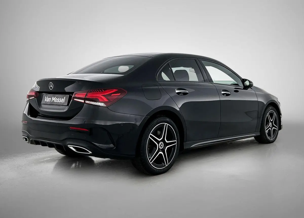 250 e AMG Line | AUTOMAAT | NAVIGATIE | STOELVERWARMING | CLIMATE CONTROL | CRUISE CONTROL | PARKEERSENSOREN |